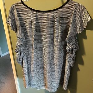 Black and white stripped flowy dress shirt